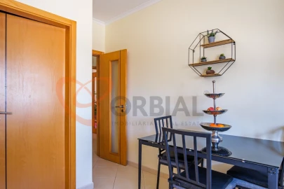 Moradia T3 para Venda em Ferreiras