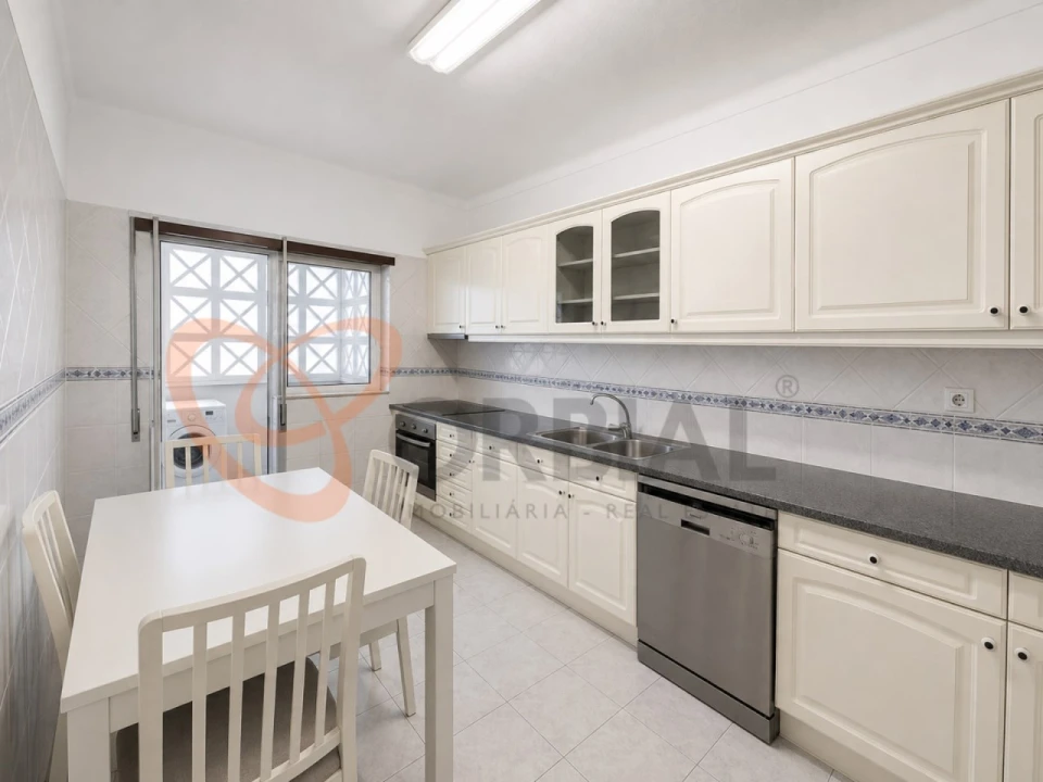 Apartamento T2 para Venda em Albufeira e Olhos de Água Foto 4