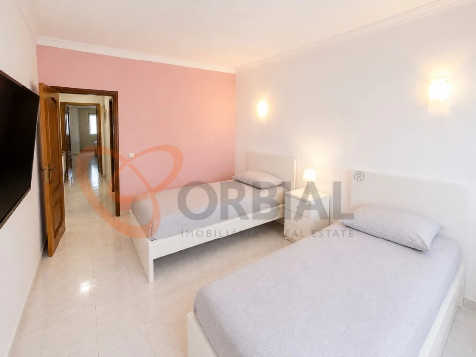 Apartamento T2 para Venda em Albufeira e Olhos de Água Foto 11