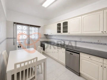 Apartamento T2 para Venda em Albufeira e Olhos de Água
