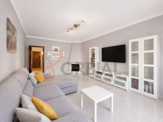 Apartamento T2 para Venda em Albufeira e Olhos de Água Foto 2