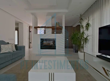 Moradia T5 para Venda em Santa Joana