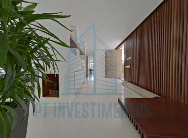 Moradia T5 para Venda em Santa Joana