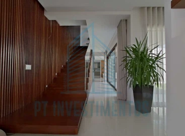 Moradia T5 para Venda em Santa Joana