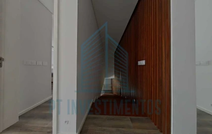 Moradia T5 para Venda em Santa Joana