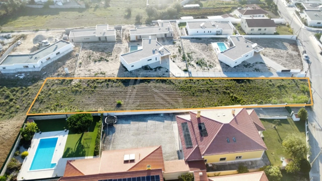 Moradia T3 para Venda em Caldas da Rainha - Santo Onofre e Serra do Bouro Foto 11