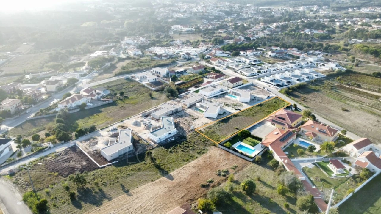 Moradia T3 para Venda em Caldas da Rainha - Santo Onofre e Serra do Bouro Foto 2