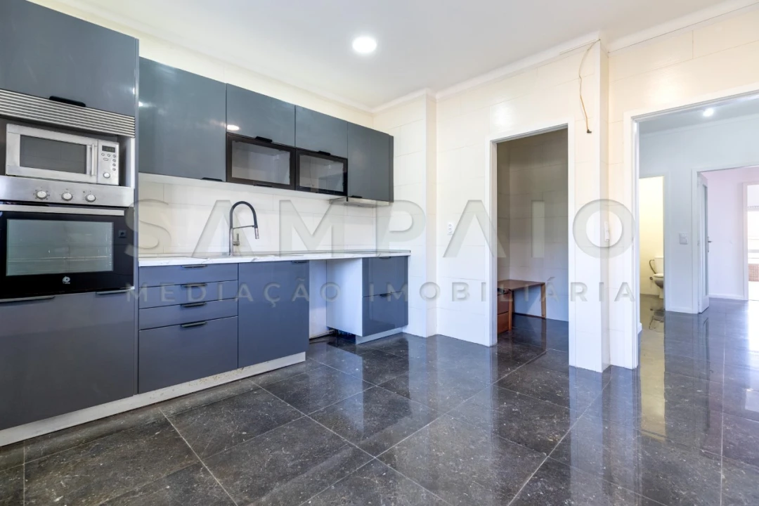 Apartamento T3 para Venda em Fânzeres e São Pedro da Cova Foto 1