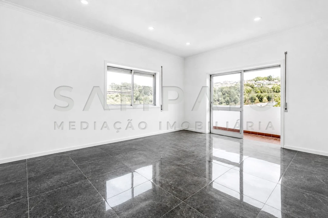 Apartamento T3 para Venda em Fânzeres e São Pedro da Cova Foto 4