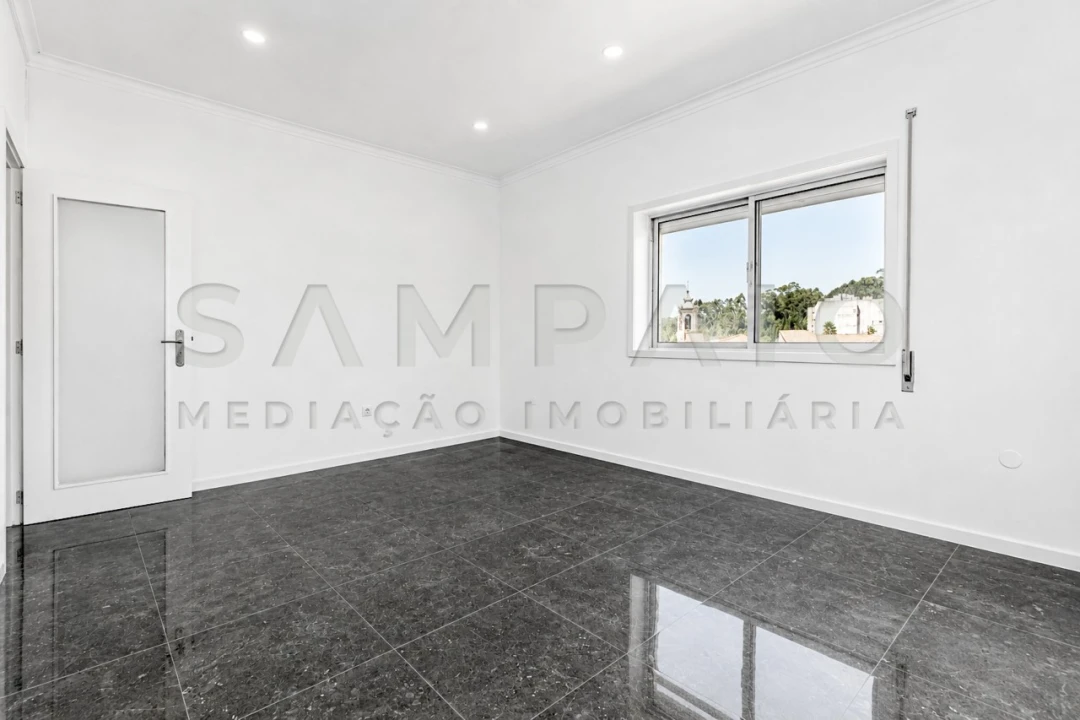 Apartamento T3 para Venda em Fânzeres e São Pedro da Cova Foto 5