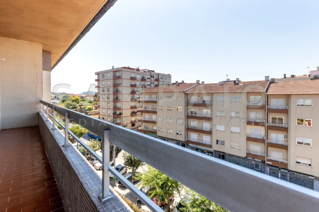 Apartamento T3 para Venda em Fânzeres e São Pedro da Cova Foto 13
