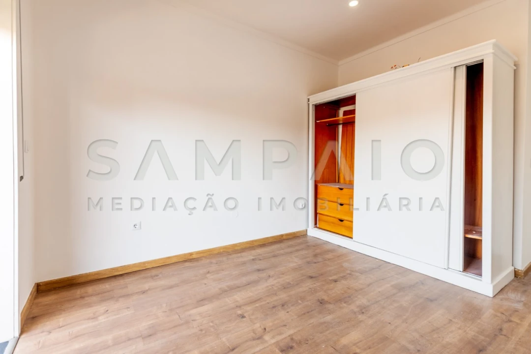 Apartamento T3 para Venda em Fânzeres e São Pedro da Cova Foto 19