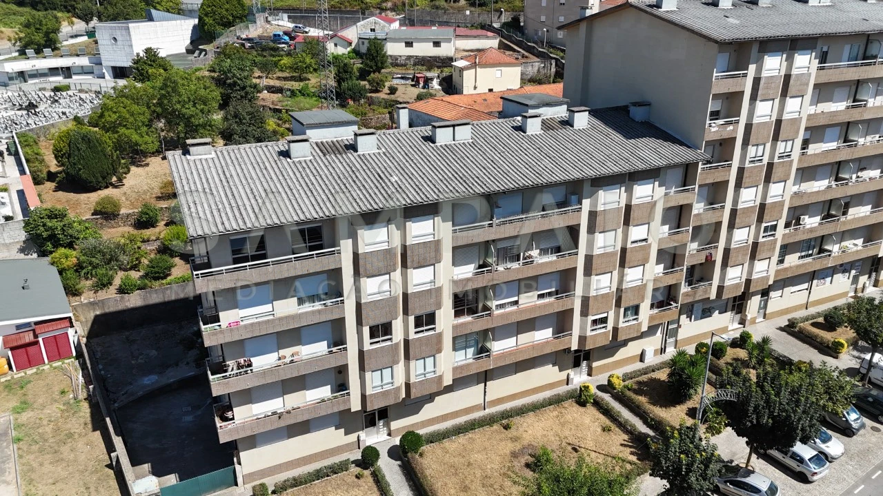 Apartamento T3 para Venda em Fânzeres e São Pedro da Cova Foto 41