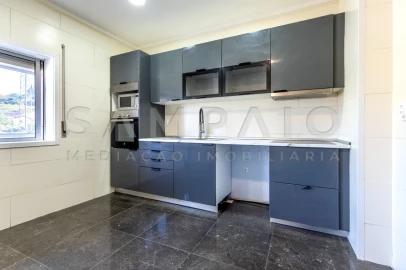 Apartamento T3 para Venda em Fânzeres e São Pedro da Cova
