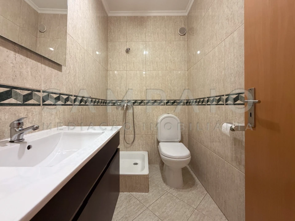 Apartamento T2 para Venda em Baguim do Monte (Rio Tinto) Foto 27