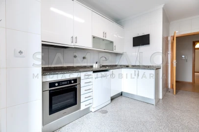 Apartamento T2 para Venda em Baguim do Monte (Rio Tinto)