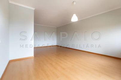 Apartamento T2 para Venda em Baguim do Monte (Rio Tinto)