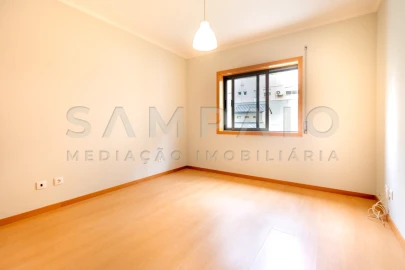 Apartamento T2 para Venda em Baguim do Monte (Rio Tinto)
