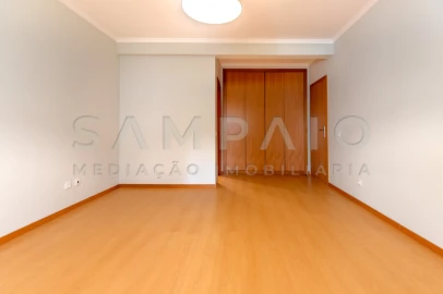 Apartamento T2 para Venda em Baguim do Monte (Rio Tinto)