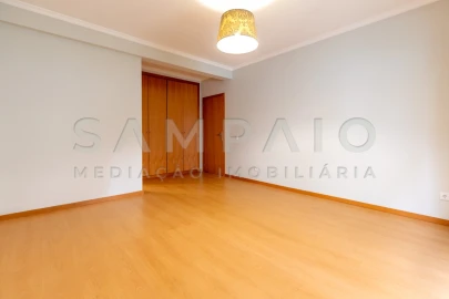 Apartamento T2 para Venda em Baguim do Monte (Rio Tinto)
