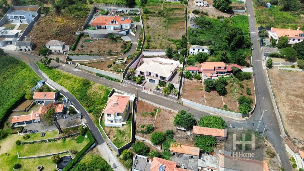 Moradia T3 para Venda em Prazeres Foto 32