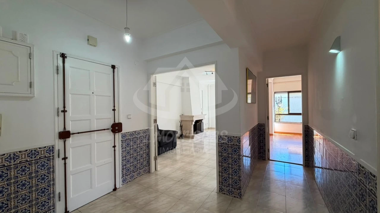 Apartamento T2 para Venda em Santa Iria de Azoia, São João da Talha e Bobadela Foto 2