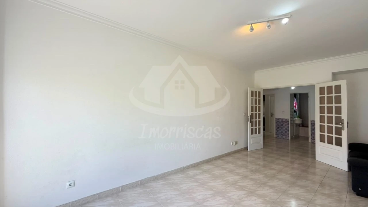 Apartamento T2 para Venda em Santa Iria de Azoia, São João da Talha e Bobadela Foto 4