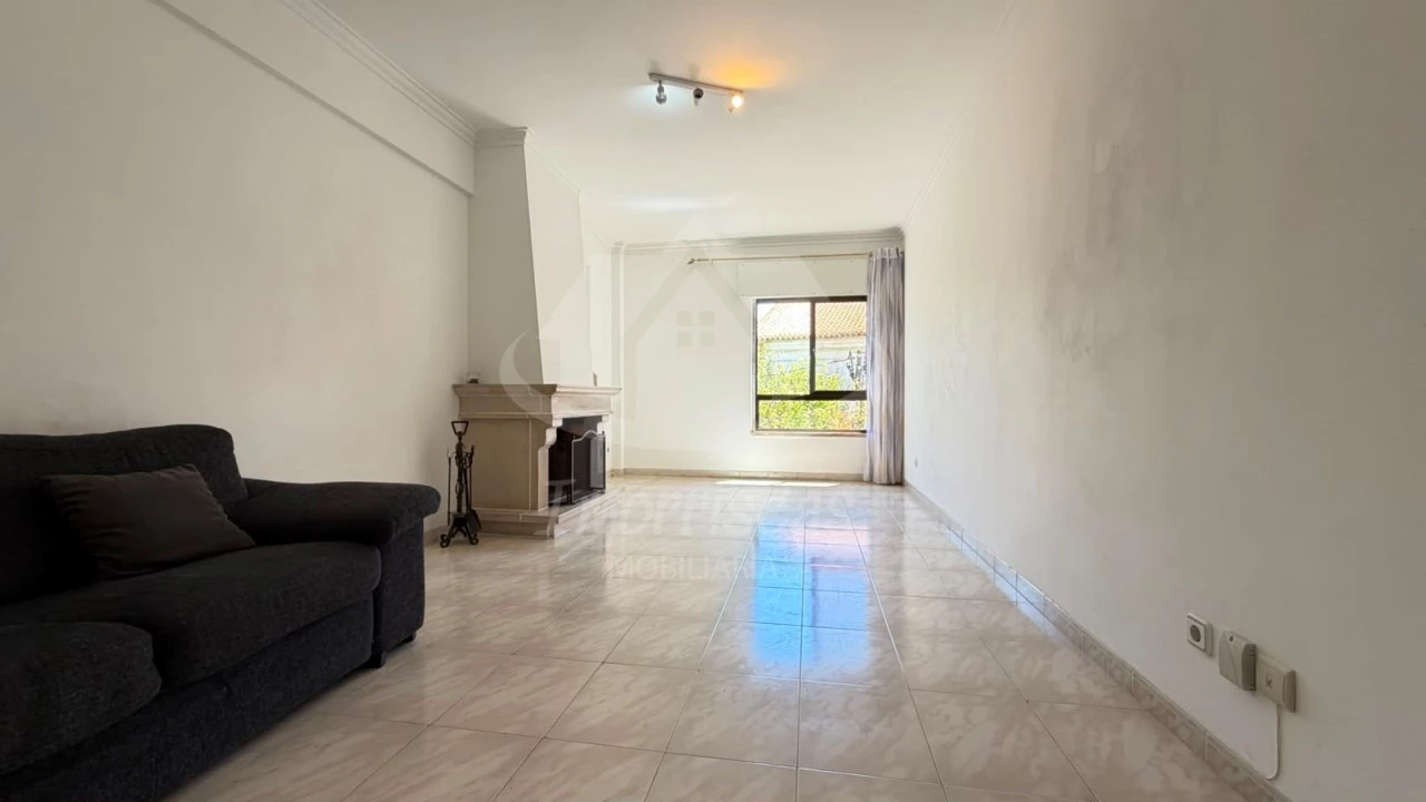 Apartamento T2 para Venda em Santa Iria de Azoia, São João da Talha e Bobadela Foto 5