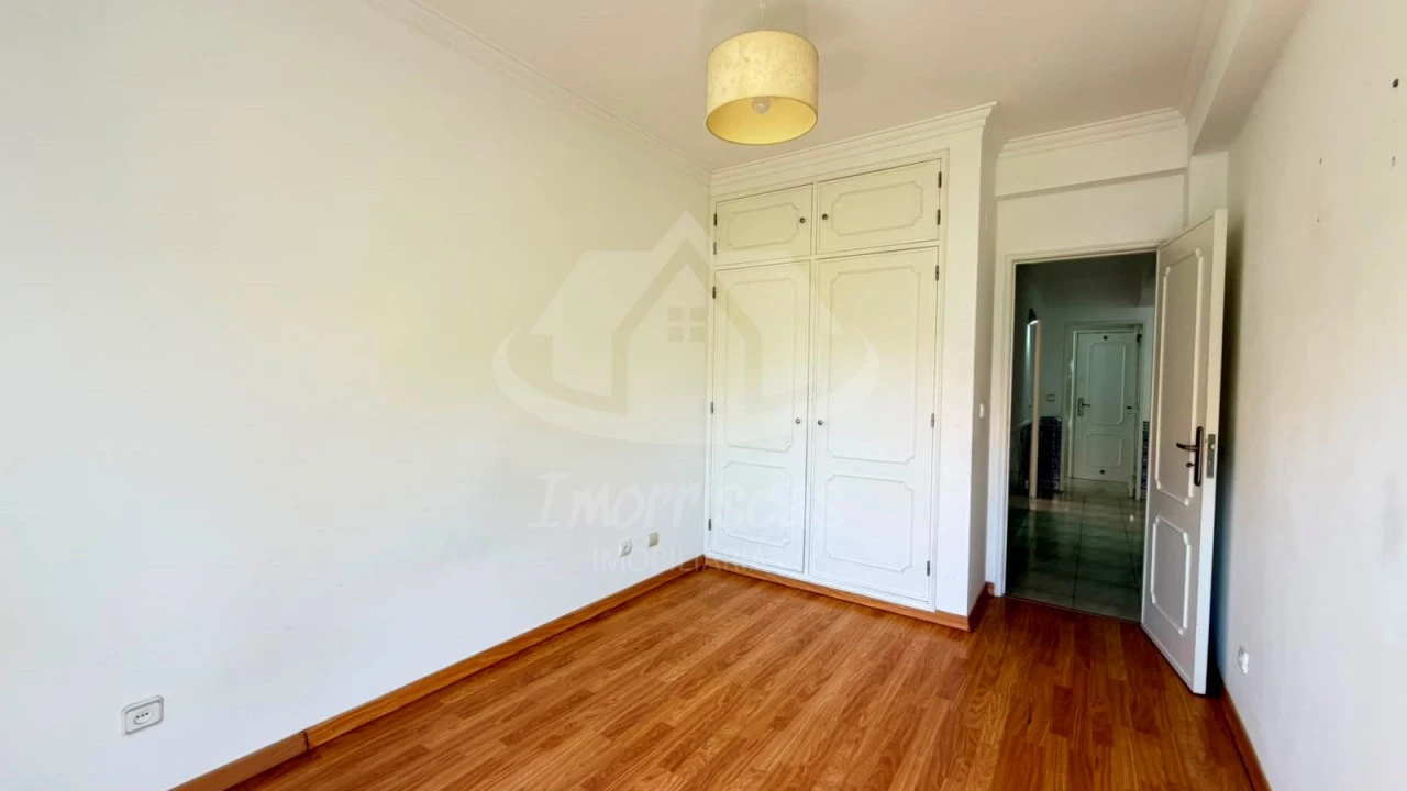 Apartamento T2 para Venda em Santa Iria de Azoia, São João da Talha e Bobadela Foto 13