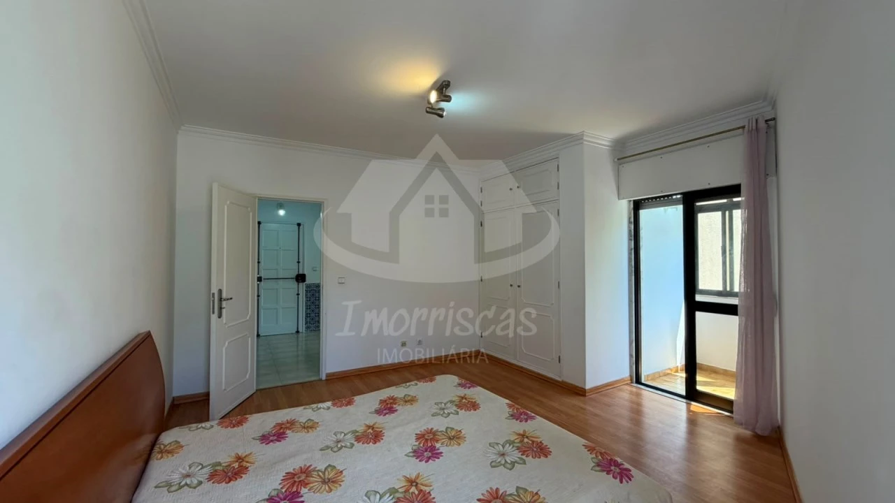 Apartamento T2 para Venda em Santa Iria de Azoia, São João da Talha e Bobadela Foto 16