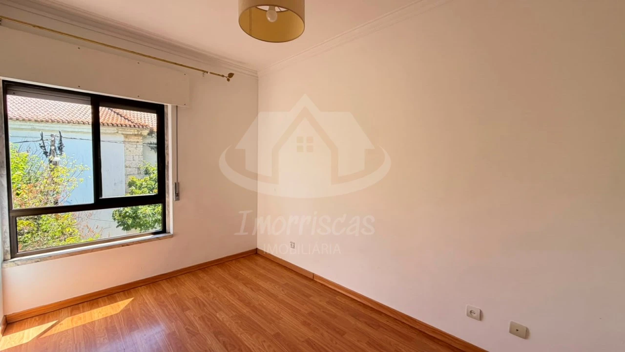 Apartamento T2 para Venda em Santa Iria de Azoia, São João da Talha e Bobadela Foto 24