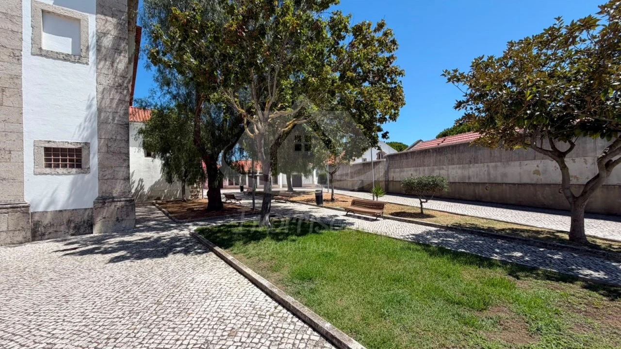 Apartamento T2 para Venda em Santa Iria de Azoia, São João da Talha e Bobadela Foto 1