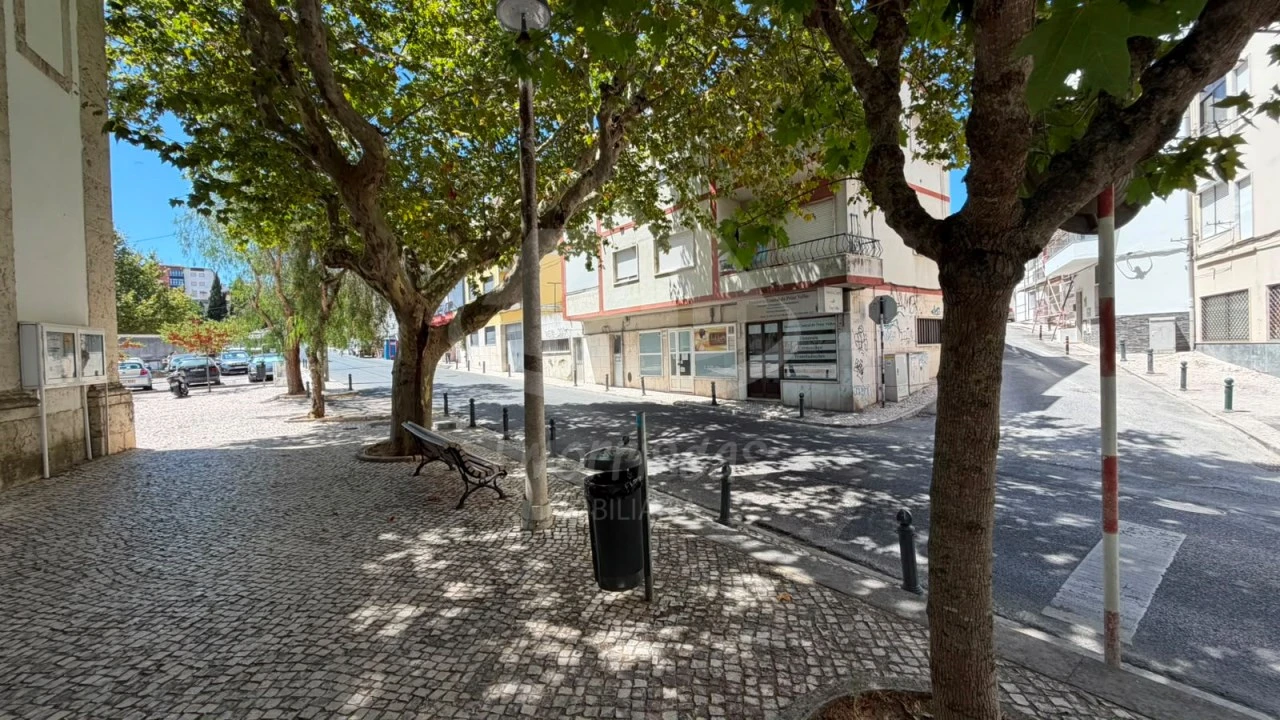 Apartamento T2 para Venda em Santa Iria de Azoia, São João da Talha e Bobadela Foto 31