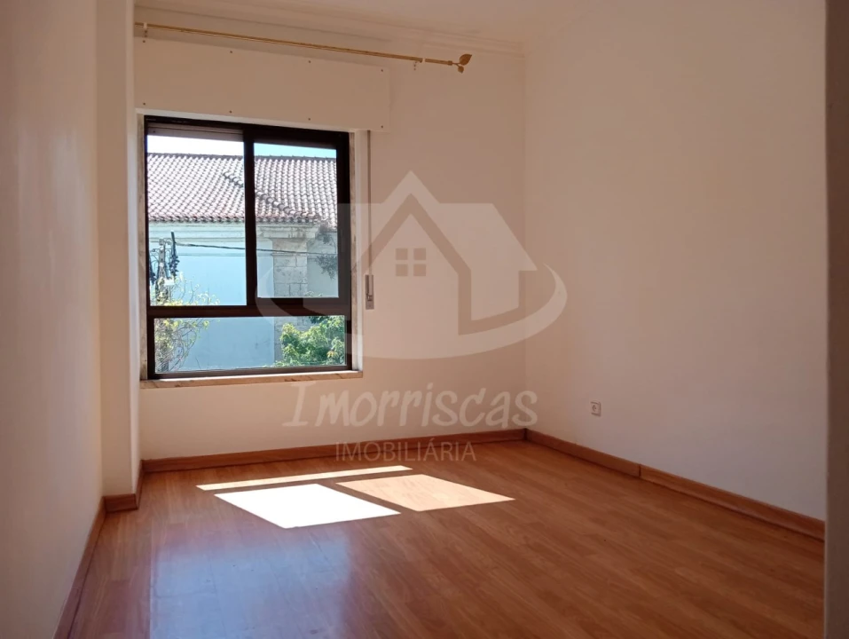 Apartamento T2 para Venda em Santa Iria de Azoia, São João da Talha e Bobadela Foto 9