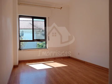 Apartamento T2 para Venda em Santa Iria de Azoia, São João da Talha e Bobadela