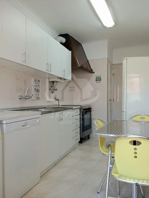 Apartamento T2 para Venda em Santa Iria de Azoia, São João da Talha e Bobadela