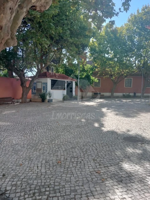 Apartamento T2 para Venda em Santa Iria de Azoia, São João da Talha e Bobadela