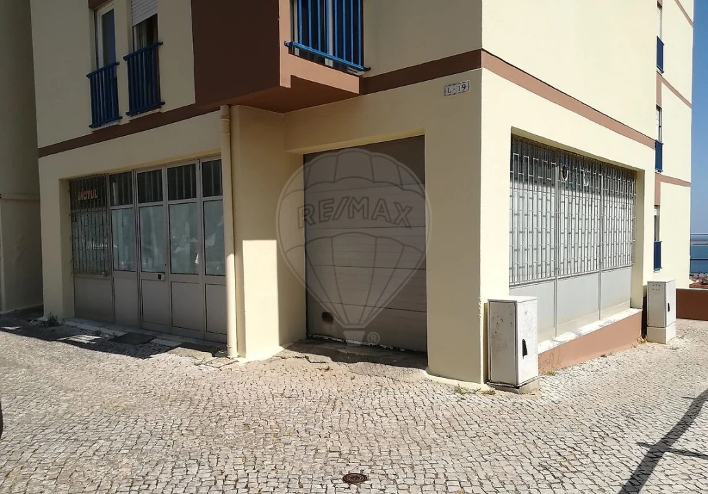 Loja para Venda em União das Freguesias de Setúbal Foto 2