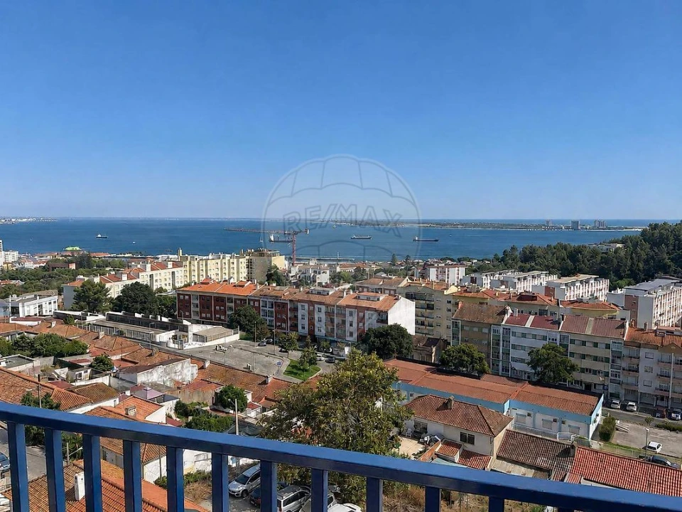Apartamento T4 para Venda em União das Freguesias de Setúbal Foto 5