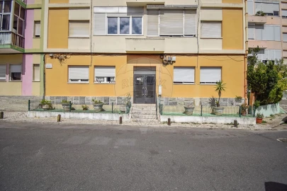 Apartamento T2 para Venda em Camarate, Unhos e Apelação