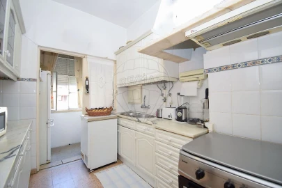 Apartamento T2 para Venda em Camarate, Unhos e Apelação