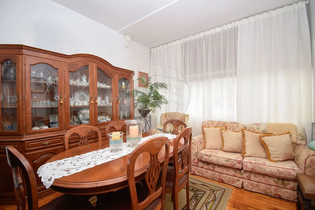 Apartamento T2 para Venda em Camarate, Unhos e Apelação Foto 12