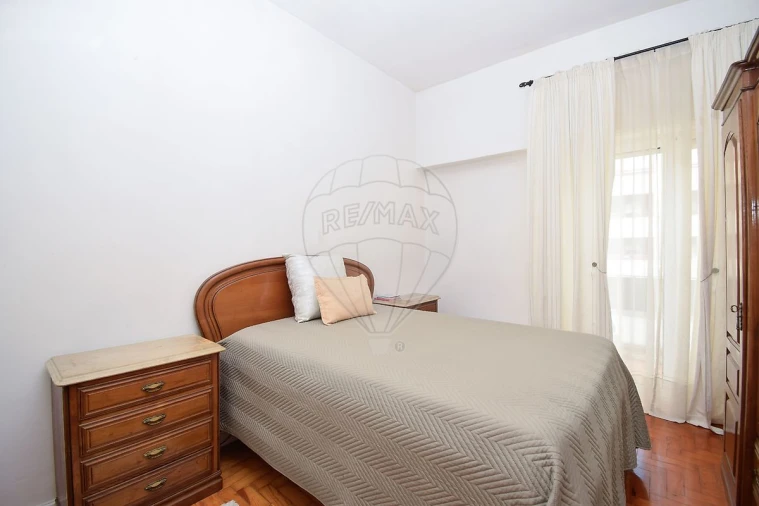 Apartamento T2 para Venda em Camarate, Unhos e Apelação Foto 5