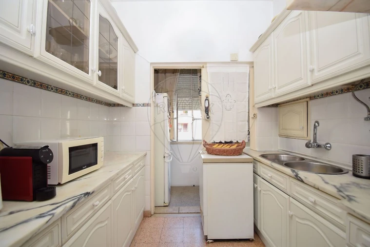 Apartamento T2 para Venda em Camarate, Unhos e Apelação Foto 15