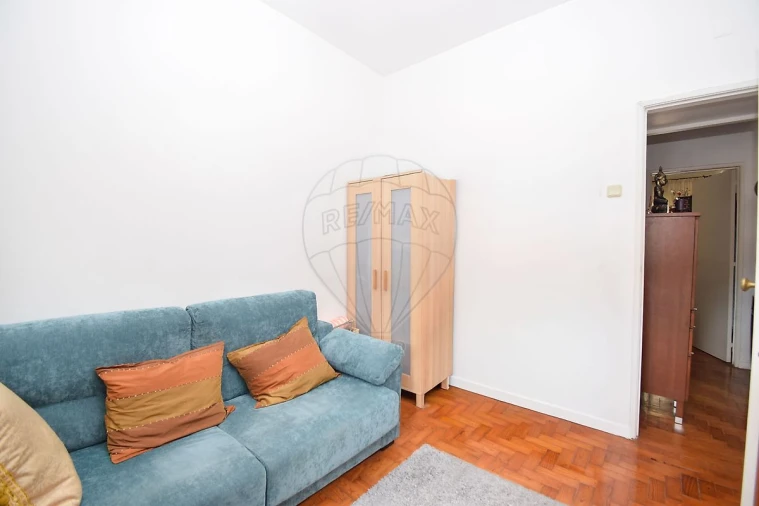 Apartamento T2 para Venda em Camarate, Unhos e Apelação Foto 3