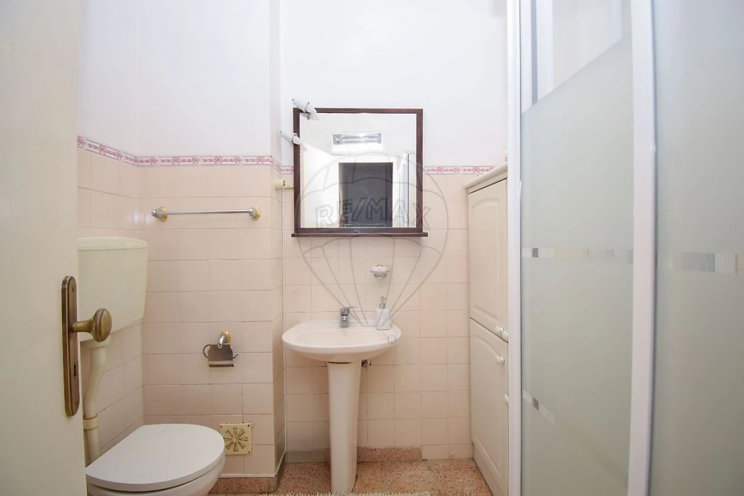 Apartamento T2 para Venda em Camarate, Unhos e Apelação Foto 1
