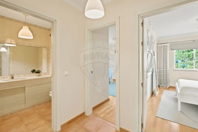 Apartamento T2 para Venda em Charneca de Caparica e Sobreda