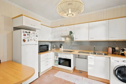 Apartamento T2 para Venda em Charneca de Caparica e Sobreda