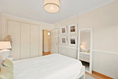 Apartamento T2 para Venda em Charneca de Caparica e Sobreda