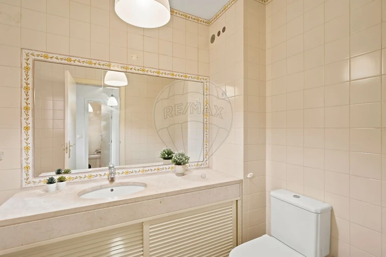 Apartamento T2 para Venda em Charneca de Caparica e Sobreda Foto 11